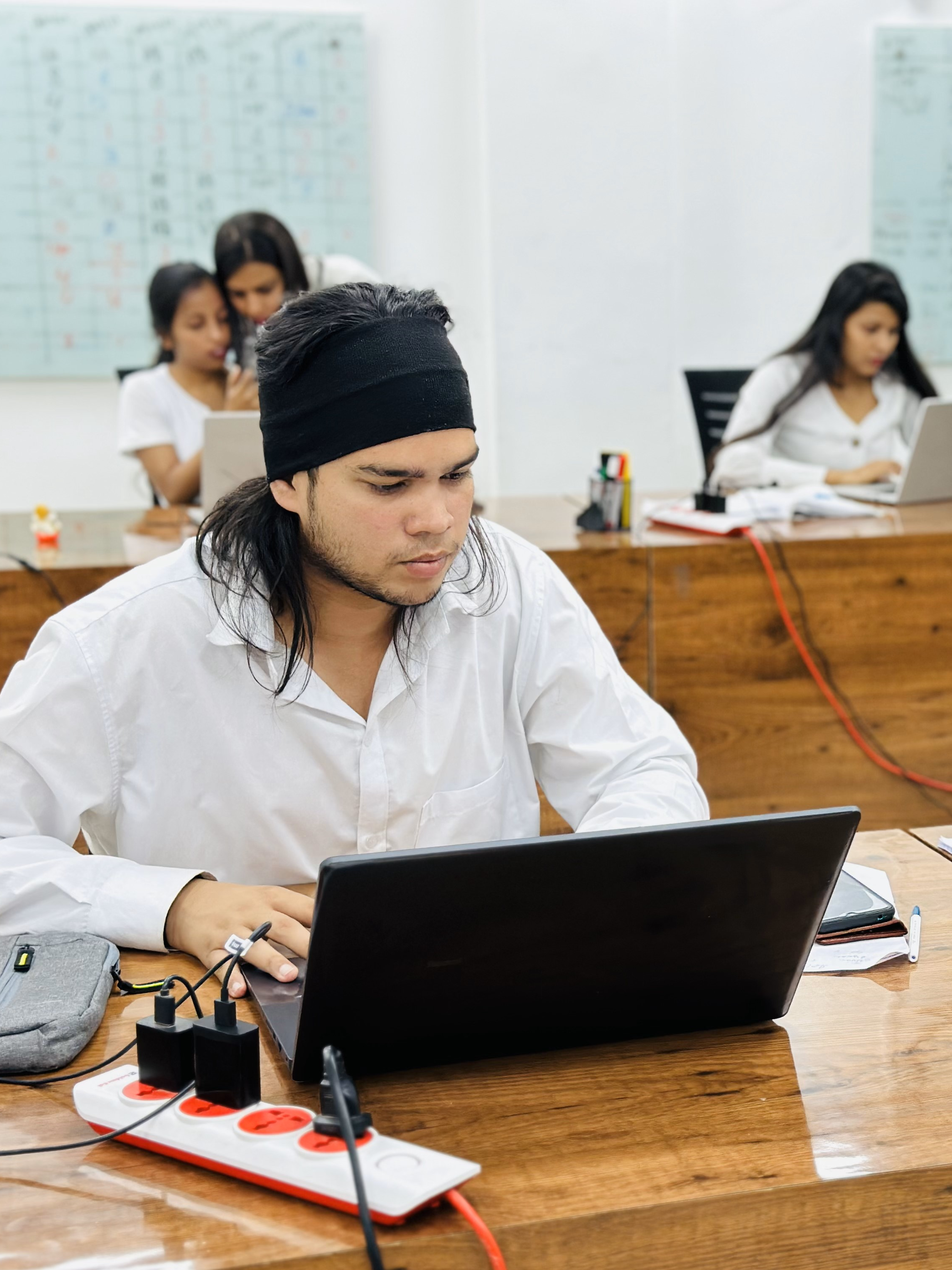 Services | universal | IT recruitment consultancy in Greater Noida, BPO recruitment consultancy in Greater Noida | KPO recruitment consultancy in Greater Noida | Top recruitment consultancy in Greater Noida | Best consultancy in Greater Noida for job | Hiring agency in Greater Noida | Placement consultancy in Greater Noida | Top job consultancy in Greater Noida